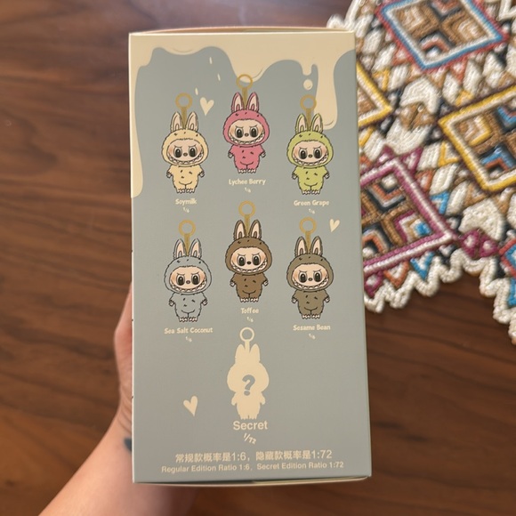 NIB | The Monsters Exciting Macaron - Sea Salt Coconut - Picture 6 of 6